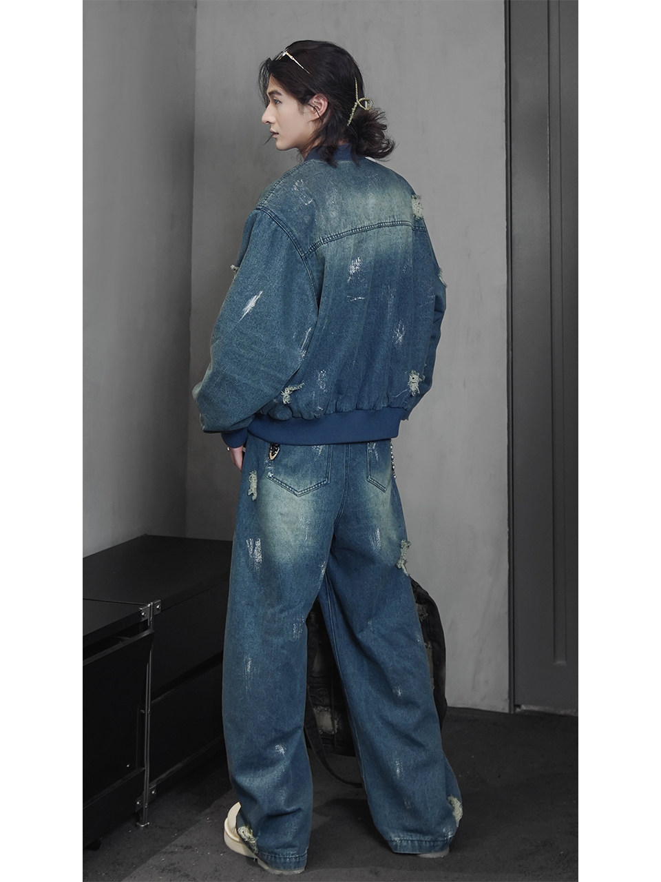LONGBAODAO 2024 초가을 새로운 트렌디한 다용도 착용 및 긁힌 워싱 데님 재킷 및 바지 세트