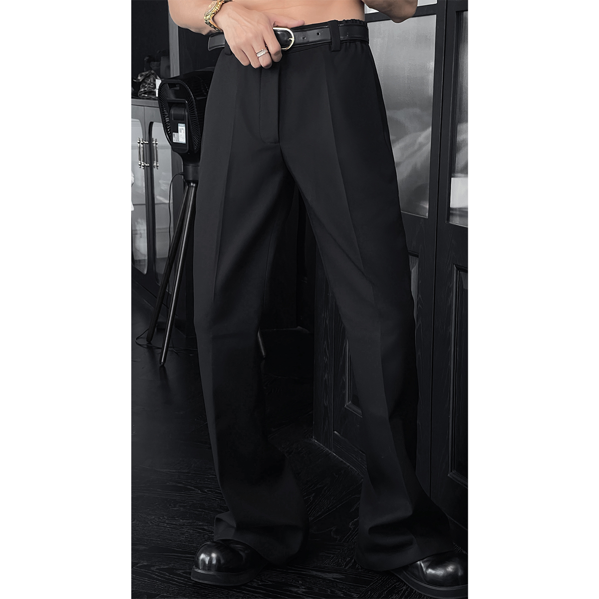 新款简约高级感黑色微喇西裤男韩系百搭直筒西装裤休闲裤长裤