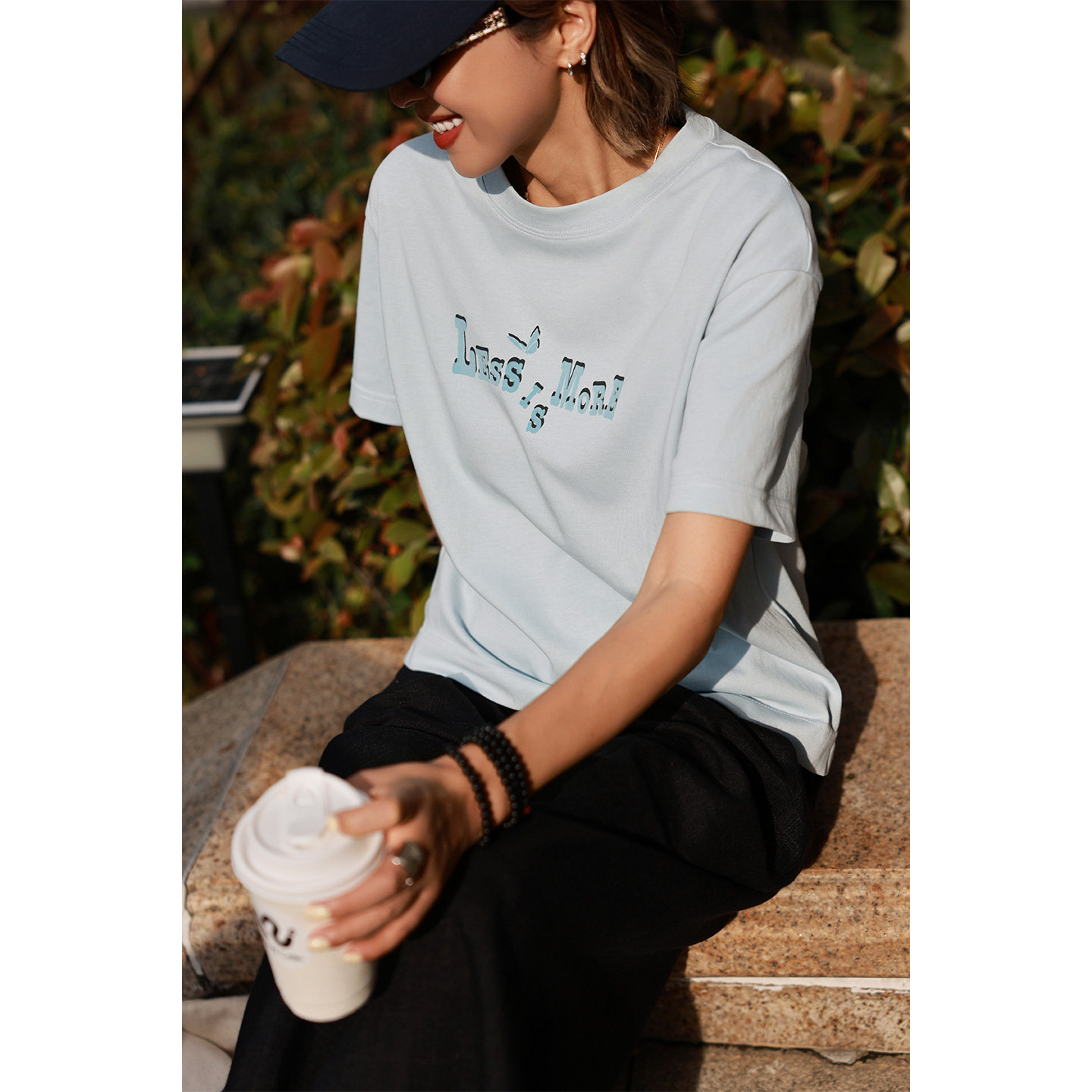 ise“chill 通勤”酥饼黄植绒logo文字合身休闲针织T恤KAAS0918