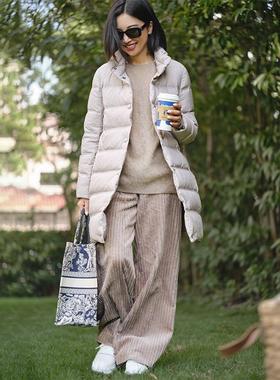 ise“Chill 通勤”系列米灰色立领保暖中长款宽松羽绒服P2441265