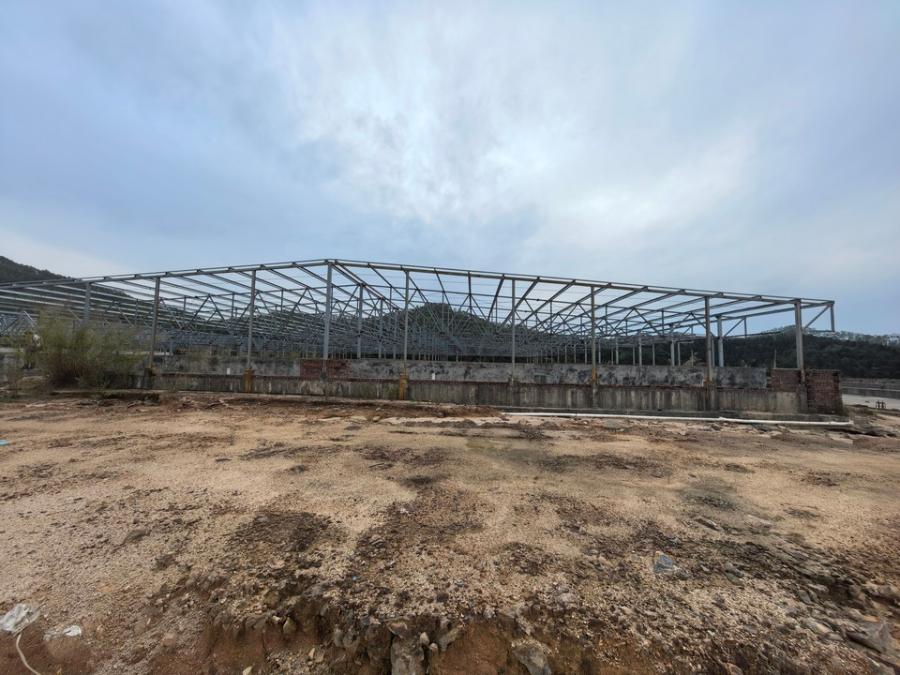 12月7日清远钢结构厂房（完整）8处、钢结构厂房（仅有框架）3处、钢结构厂房（仅有地基）4处、污水处理池1处网络拍卖公告