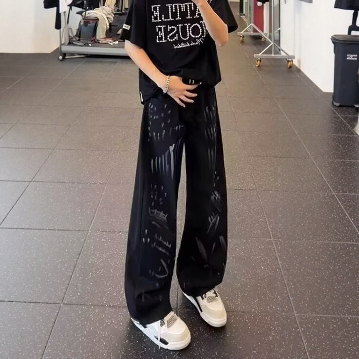 白色脏染涂鸦弯刀牛仔裤男女同款