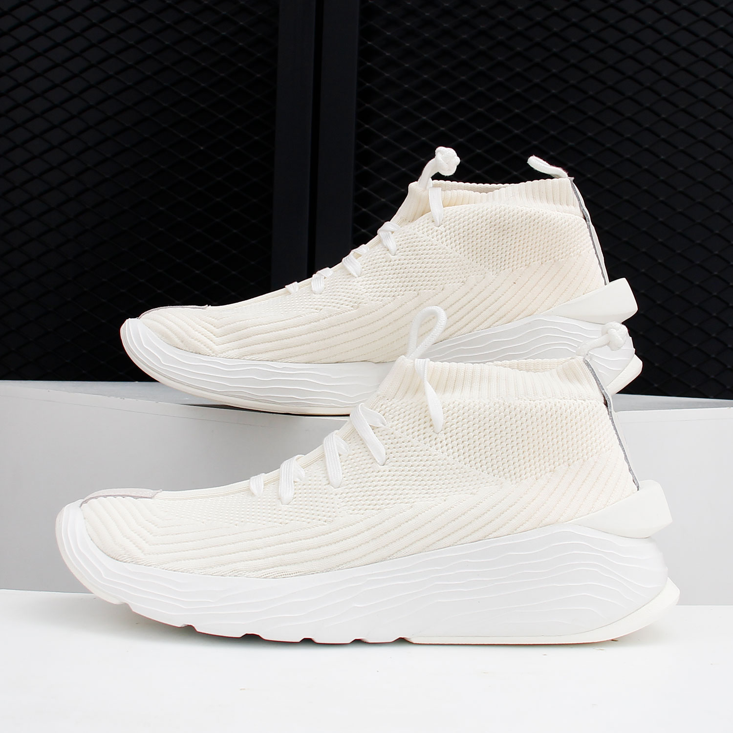 李宁悟道成龙联名走秀款减震男子篮球时尚文化休闲运动鞋agbq069