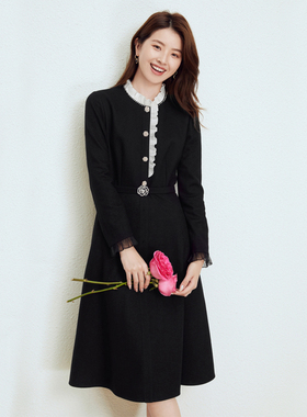 珂莱商场同款2025秋冬新款气质收腰长袖羊毛呢连衣裙女KF11157W0