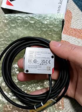 非实价议价议价基恩士 LR-TB2000 带包装未使用，包装盒的标签磨