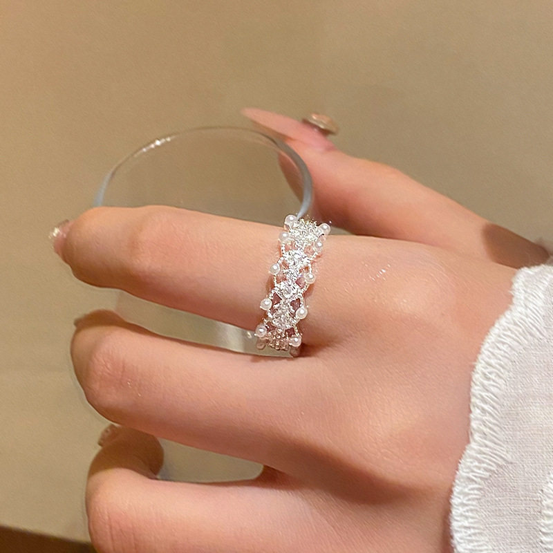 指尖芭蕾~蕾丝花边珍珠戒指女轻奢小众设计感食指戒简约叠戴指环