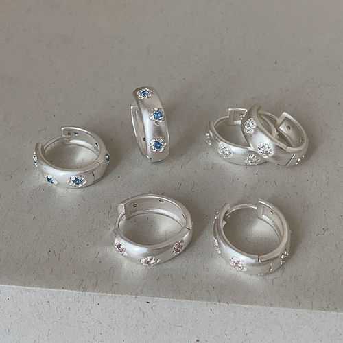 清冷感哑光彩钻花朵椭圆耳环小众设计感时尚潮流耳扣通勤百搭耳饰