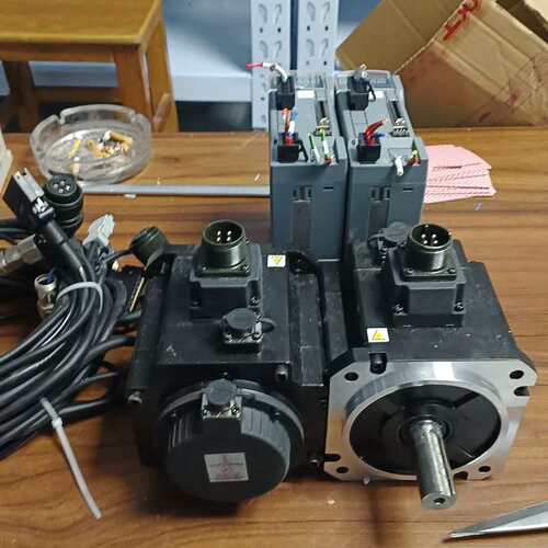 议价~超川伺服套装驱动型号CC-D3P100A2A电机型号CCM3~可维修