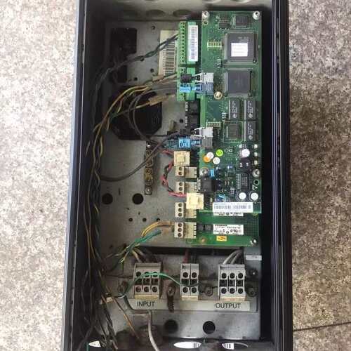 议价~ABB ACS60100093拆机变频器，成色如图无盖，未测~可维修