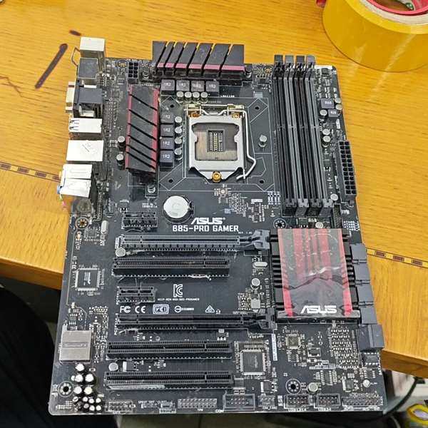 询价购-华硕B85-PRO GAMER主板，支持1150针脚CPU，