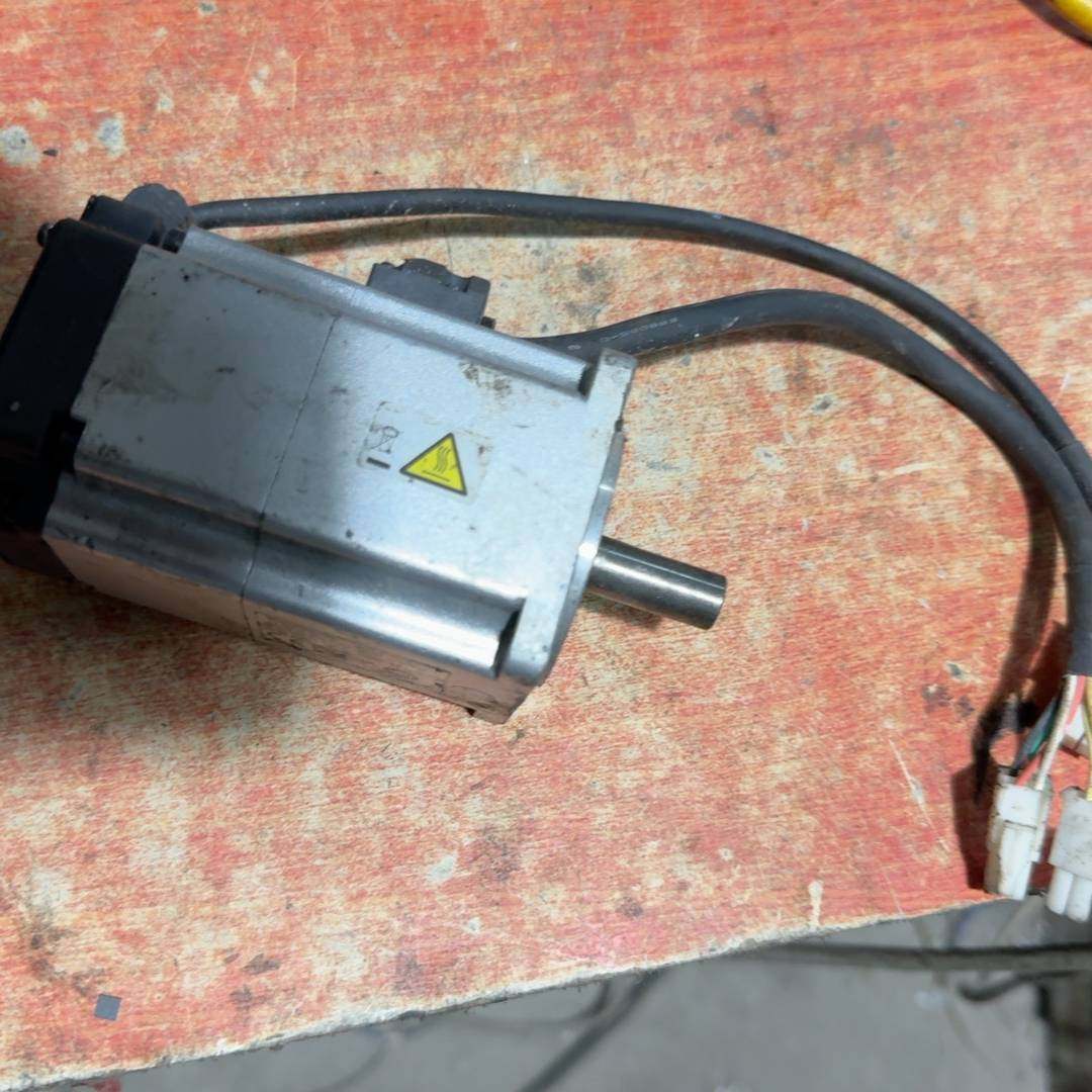 询价购-松下伺服电机MHMF022L1V2M，400W，实物拍