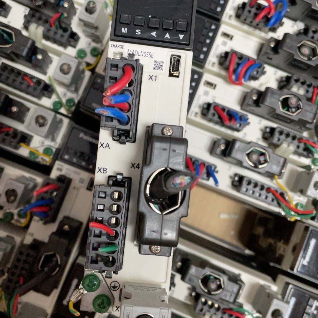 询价购-a6 100w松下伺服 MSMF012L1V2M MSMF0