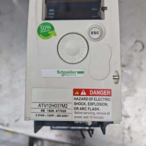 议价~Schneider Electric施耐德变频器 ATV12~可维修