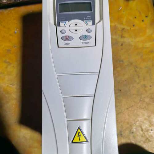 议价~ABB变频器，ACS510-01-07A2-4，3KW 38~可维修