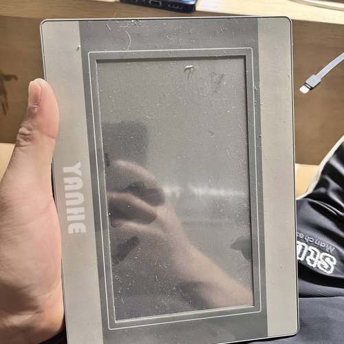 询价购-YANHE触摸屏，型号2070D，几乎全新，设