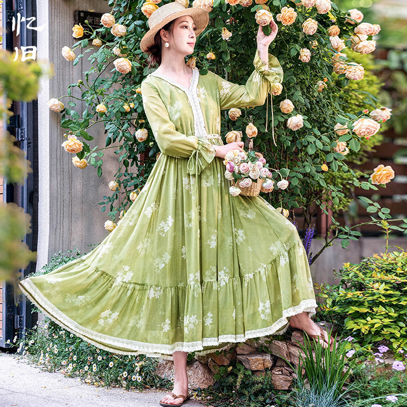 文艺印花连衣裙女夏季绿色花裙子