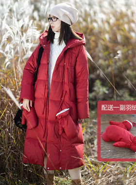 【迎光走】红色轻薄连帽羽绒服女2025冬中长款白鸭绒加厚保暖外套