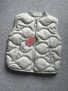 欧单H 女生秋季新款 卡其简约新雪丽填充棉服马甲