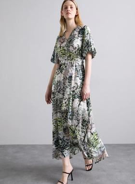 丹麦轻奢m 370欧 女生春夏 真丝混纺印花V领收腰 显瘦仙女连衣裙