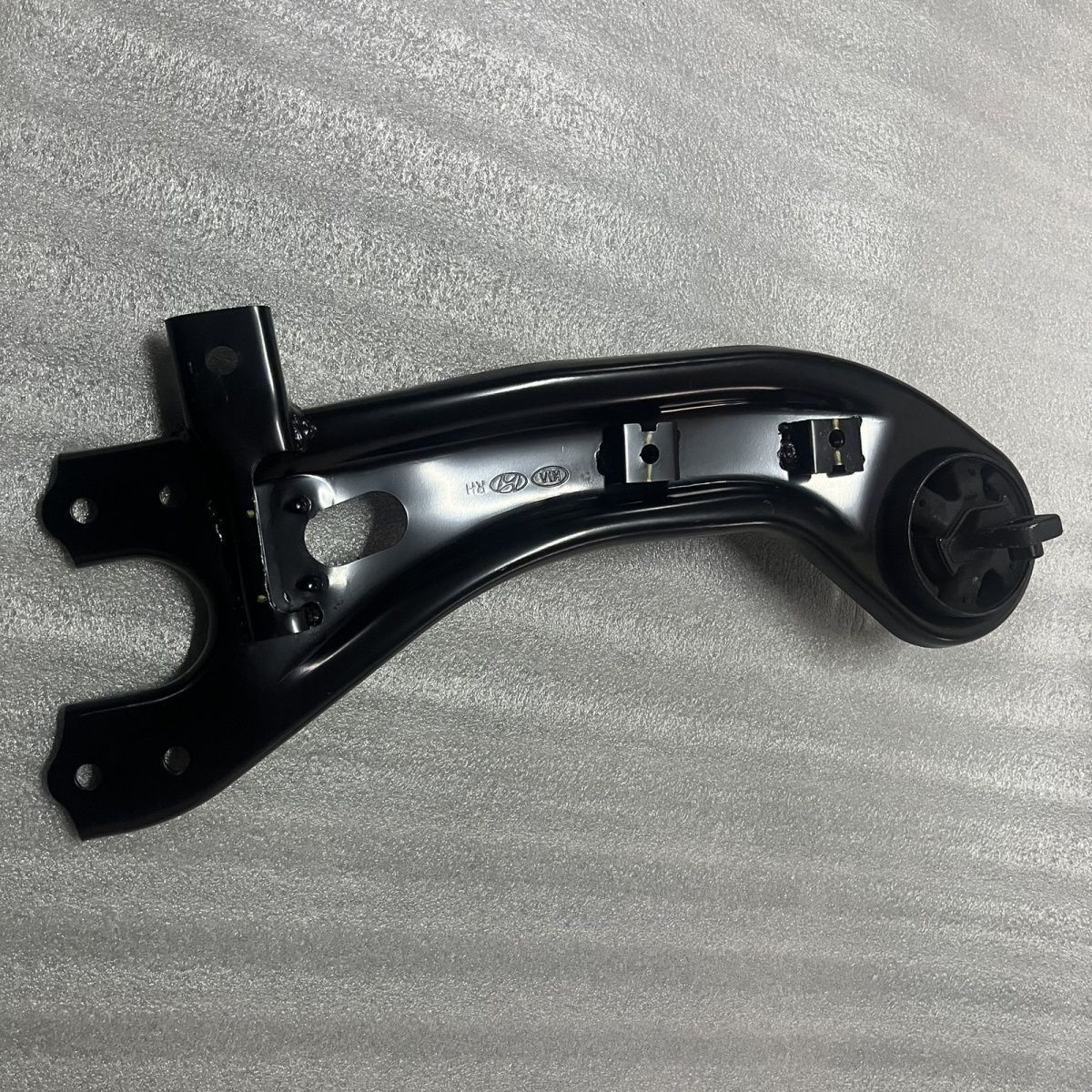 适用现代全新胜达ix45格锐后悬挂后牵引臂纵臂刀臂总成后摆臂全新