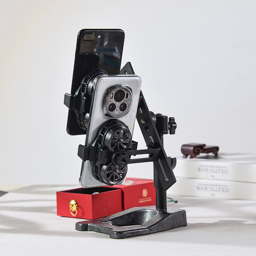 俯拍多机位重叠铸铁手机支架