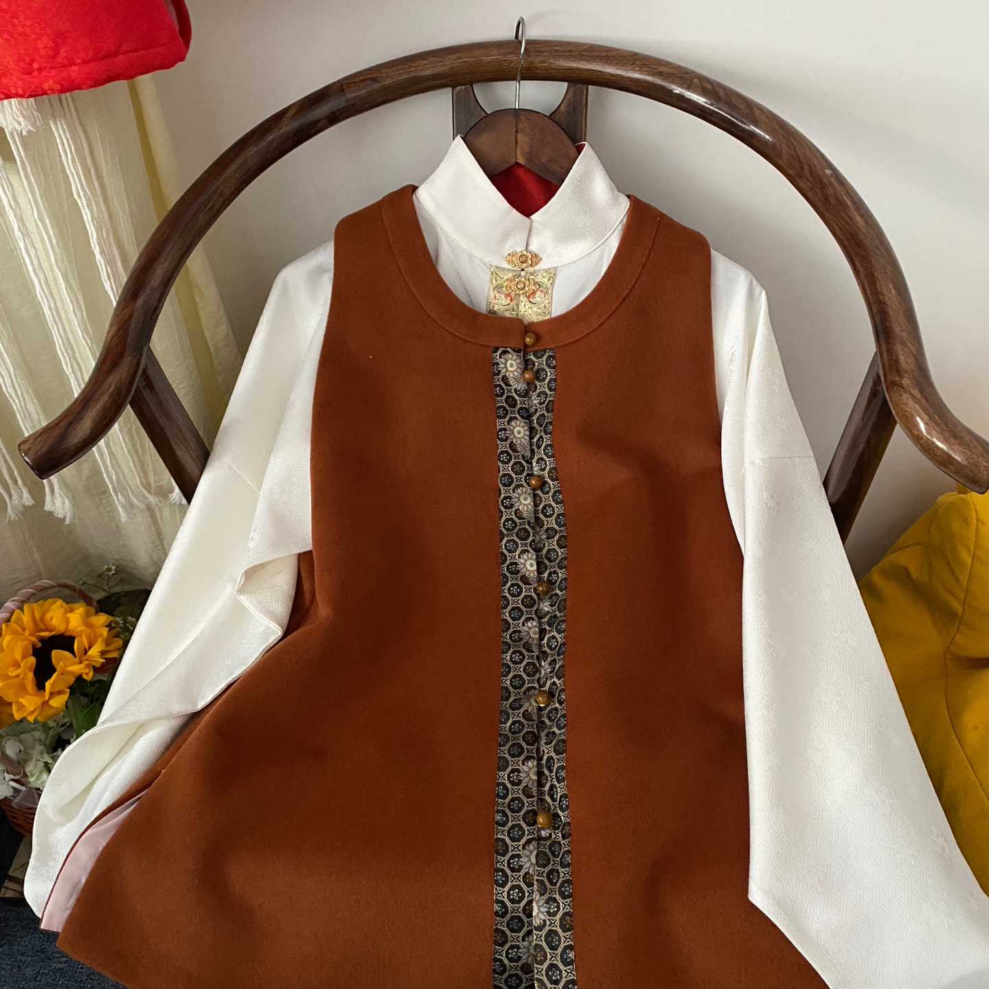 焦糖色毛呢比甲带口袋