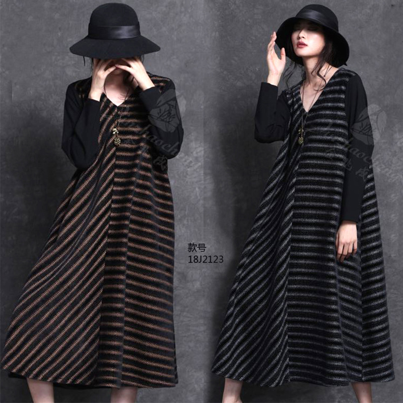 金兆成2018新款女装秋款连衣裙正品大码版V领条纹拼接中长款袍子