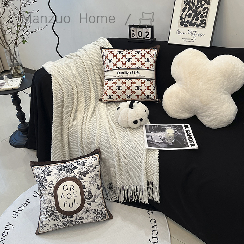 满座复古腊叶花抱枕靠背民宿