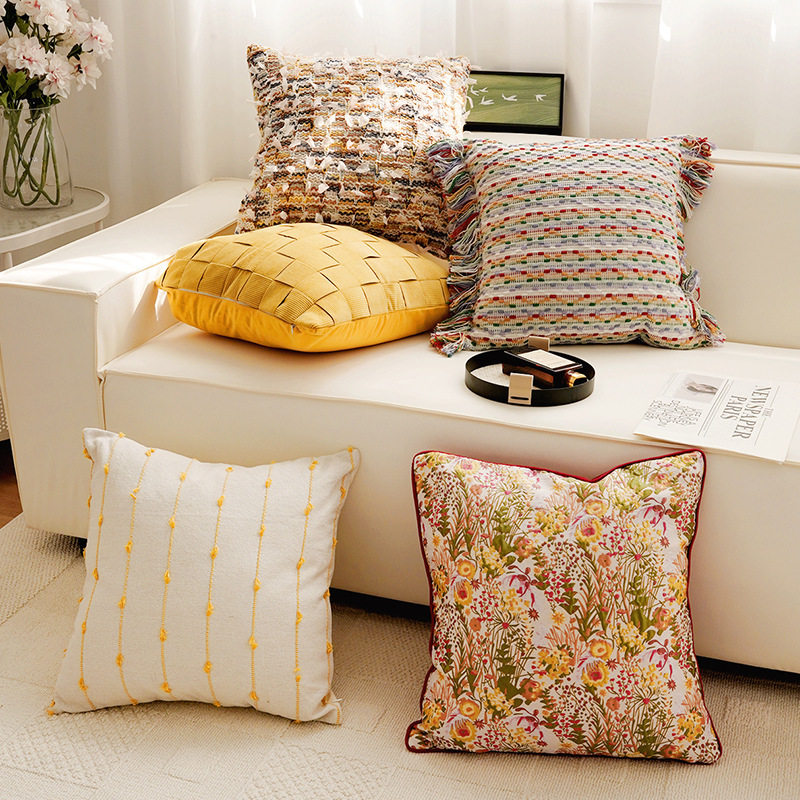 北欧简约轻奢红黄高级感抱枕套靠沙发客厅现代床头花朵靠枕含芯,床上用品,枕套,淘宝优惠券,粉丝福利购,淘宝优惠卷