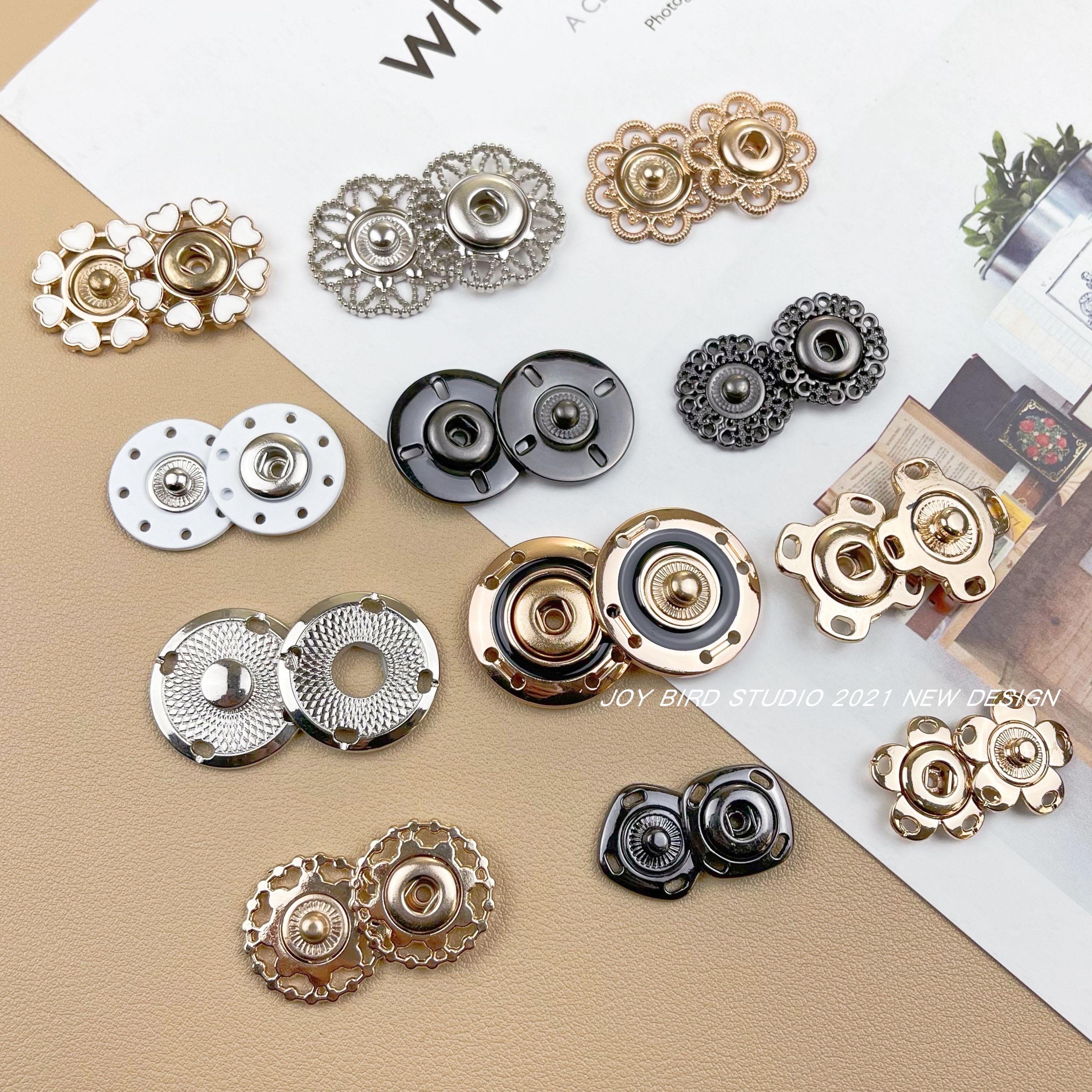 金属圆形方形手缝毛呢大衣按扣