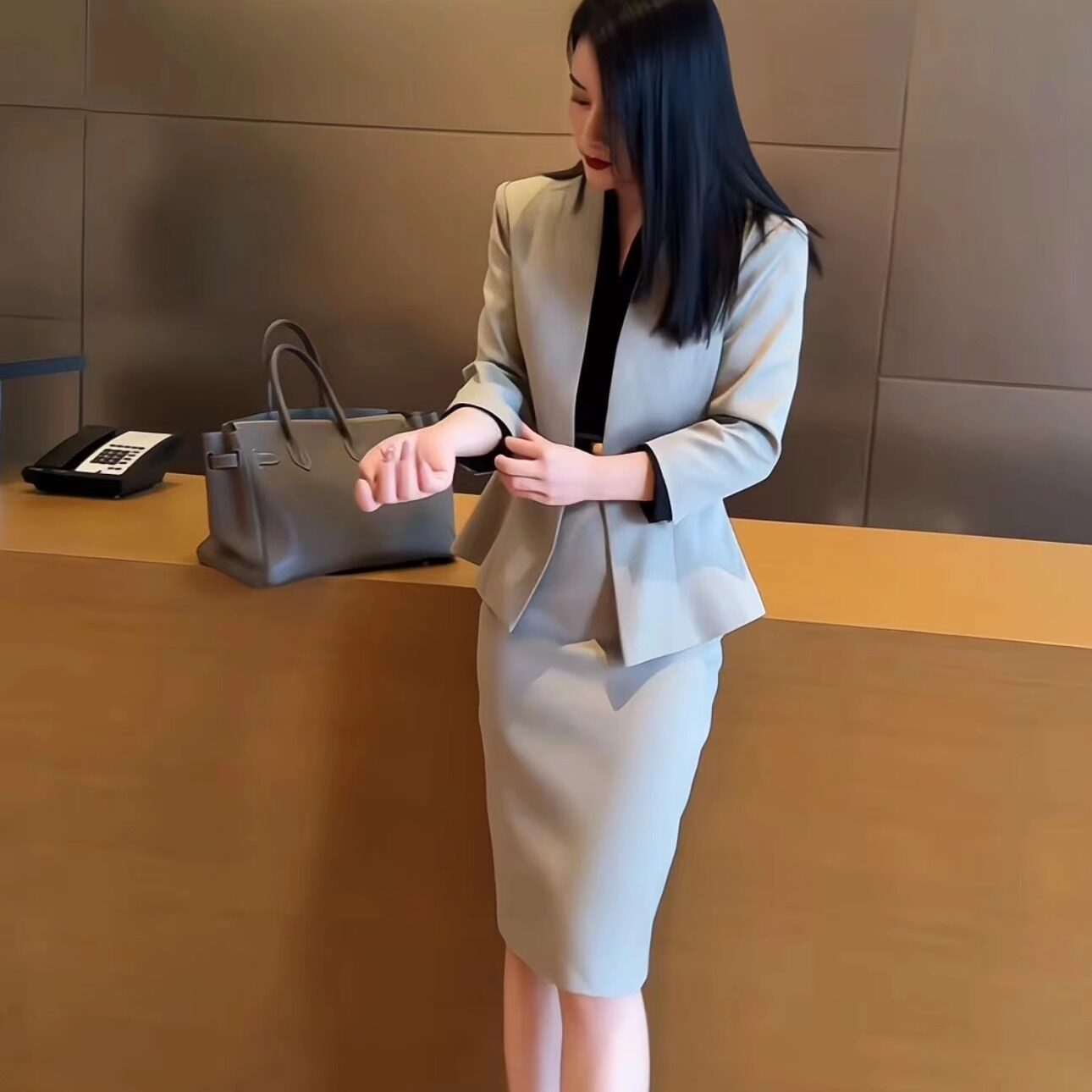 正式场合气质职业西服套裙盐系轻熟工作服女套装夏西装半身包臀裙