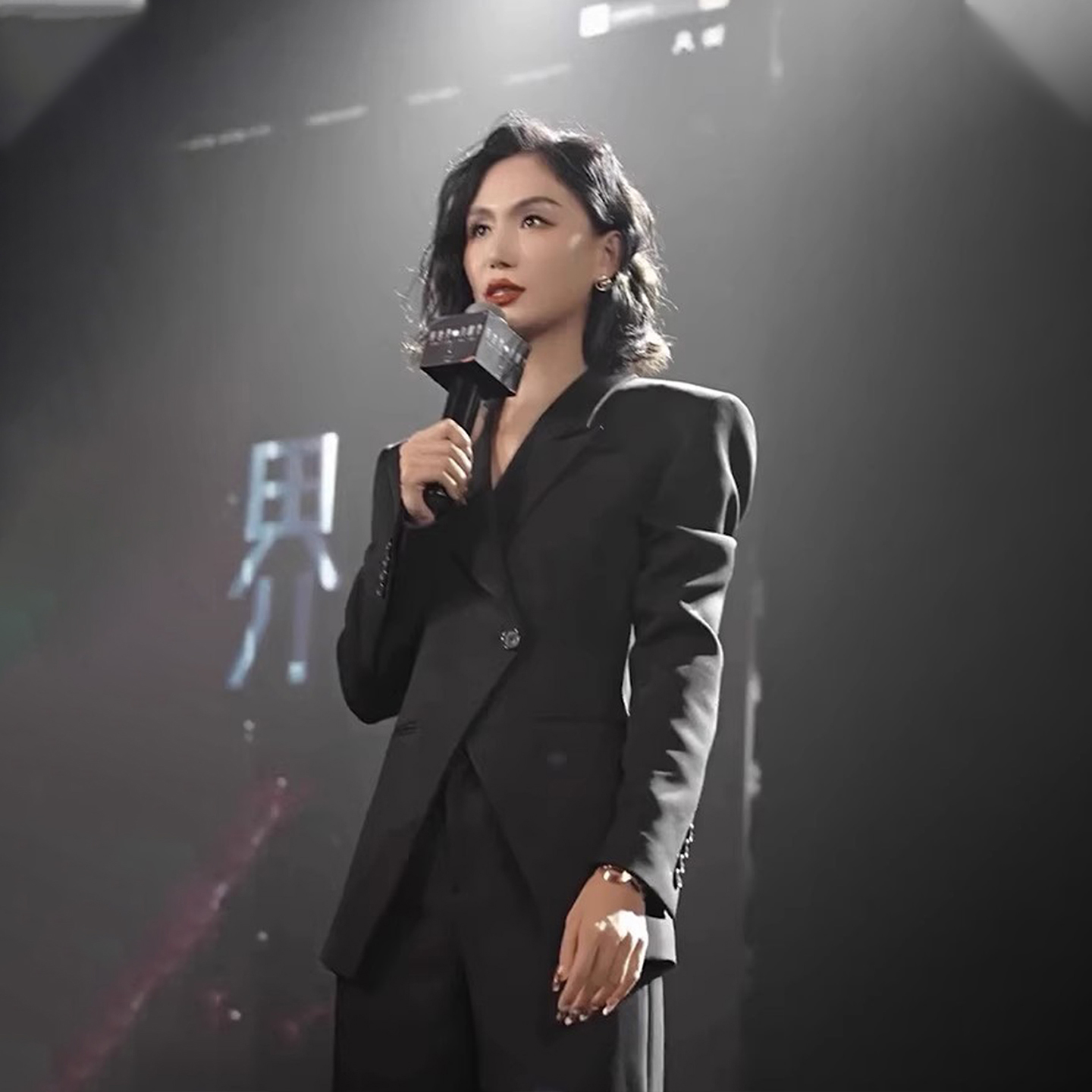 黑色御姐职业西装套装高端定制设计感2025新款洋气西服裤子春秋女