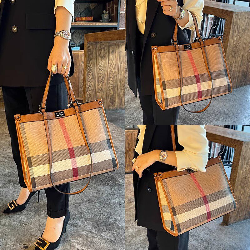 香港新款高级感手提包女托特大包潮时尚真皮包包格纹大容量单肩包