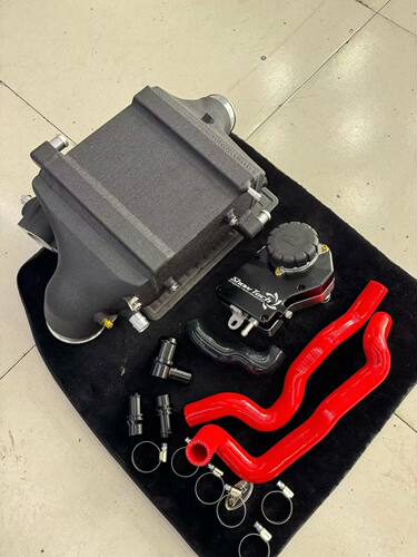SnowTech顶冷加大中冷增程水箱适配奔驰W177 A35/CLA35/GLB35/AMG