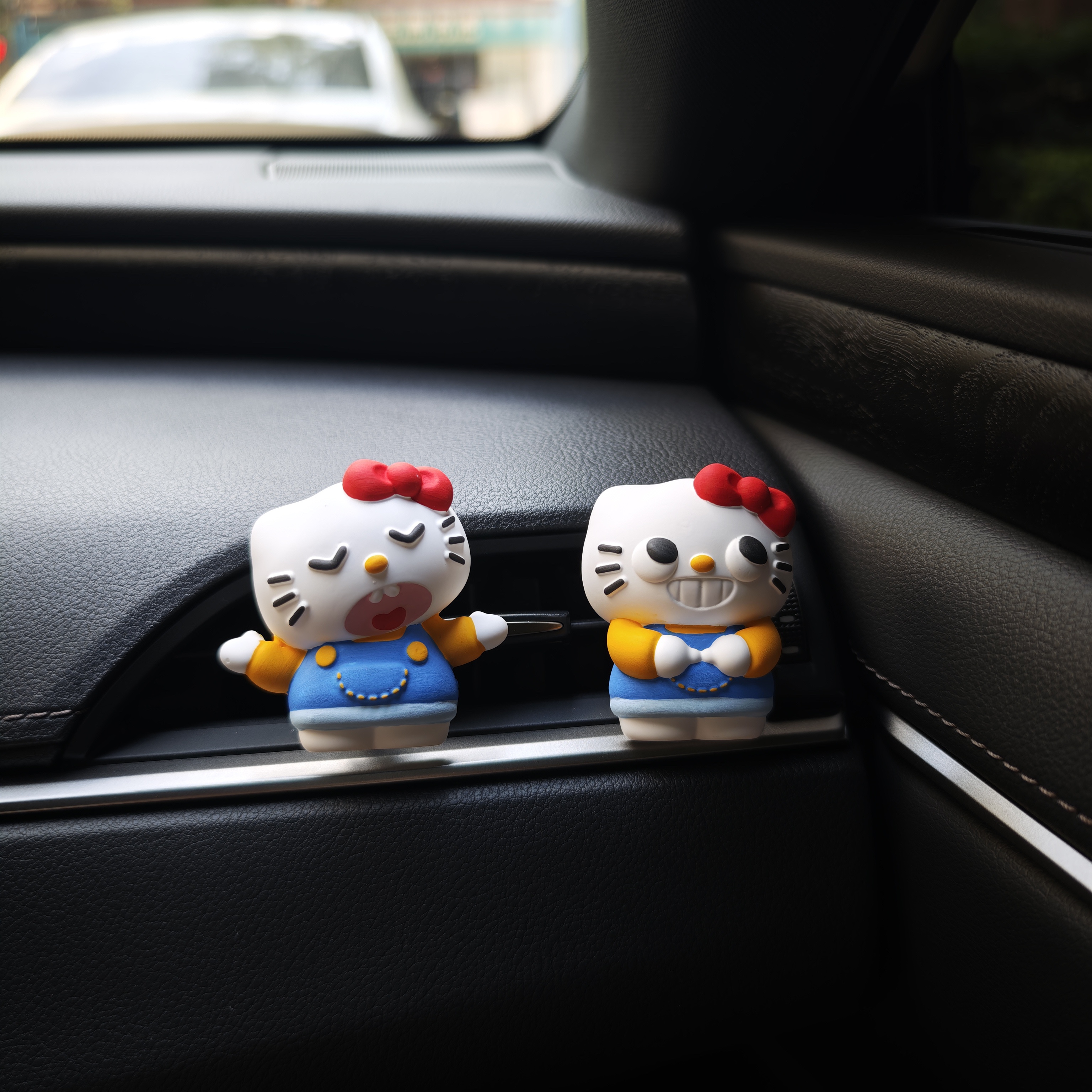 左卫门KT猫车载香薰石膏汽车香氛