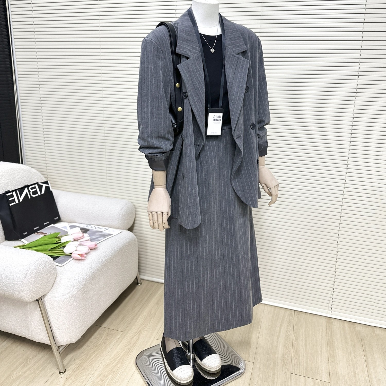 春季新款时尚气质灰色西装外套女时髦显瘦半身裙高级感两件套装女