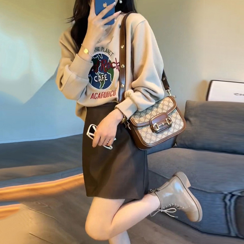 小个子圆领字母套头卫衣女2026年春季新款学院风减龄短裙两件套女