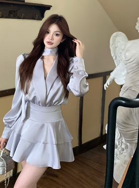 蓝色v领衬衫上衣套装女春季高级感名媛风气质蛋糕a字半身裙两件套