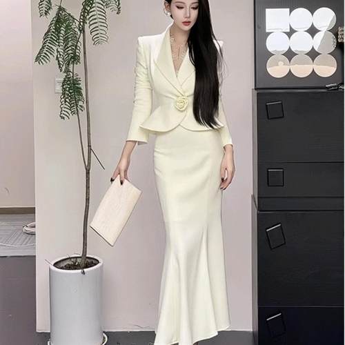 【送运费险】西装半身裙套装女