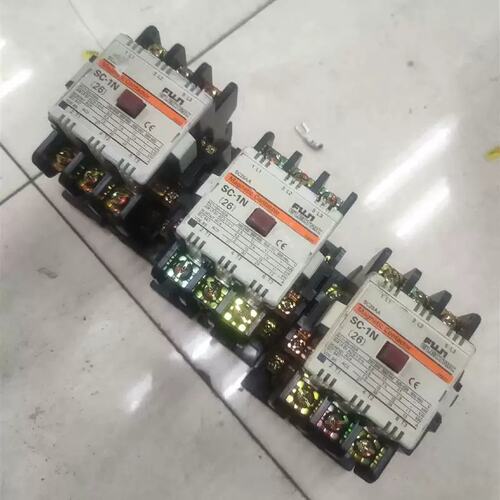 议价SC-1N (26)线圈电压110V，电流50A，有3个9