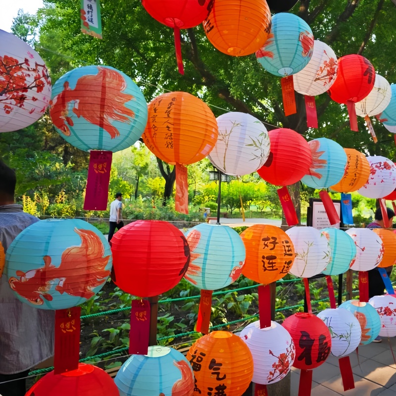 2025新款网红街道国风图案户外防雨水防晒绸布灯笼墙挂串室外装饰