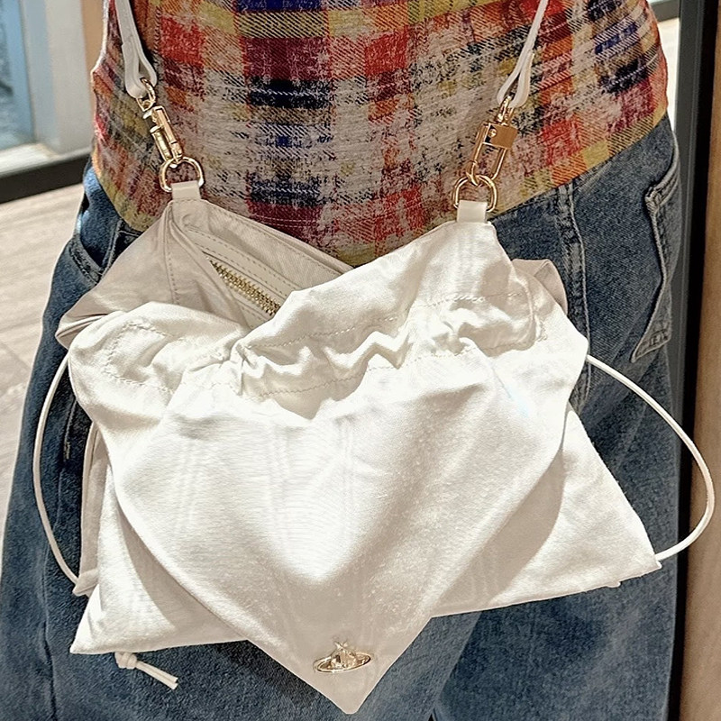 2026春季新款白色抽绳云朵包女包腋下包小众设计百搭极简单肩包潮 - 小红人包包出品