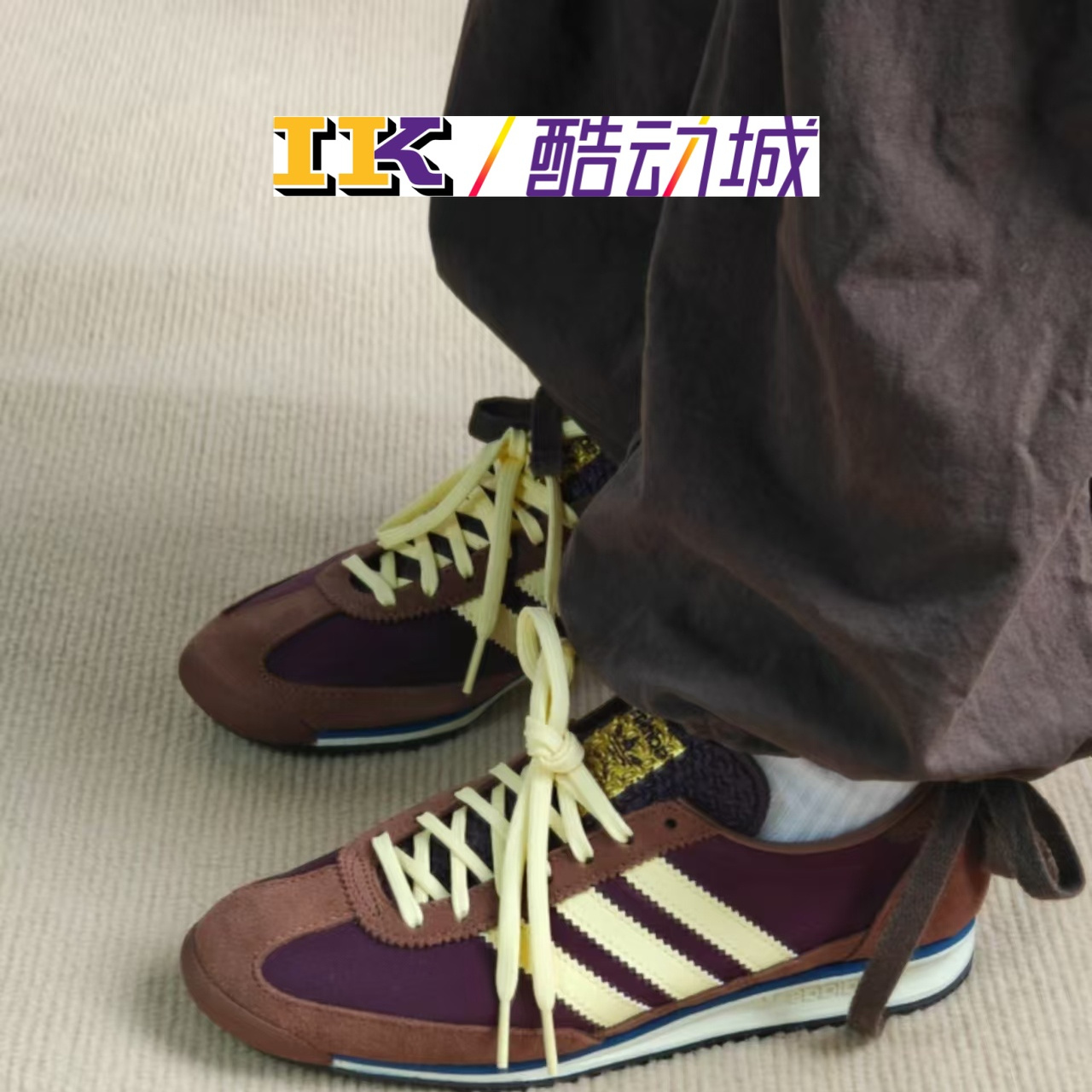 阿迪达斯三叶草复古低帮休闲鞋