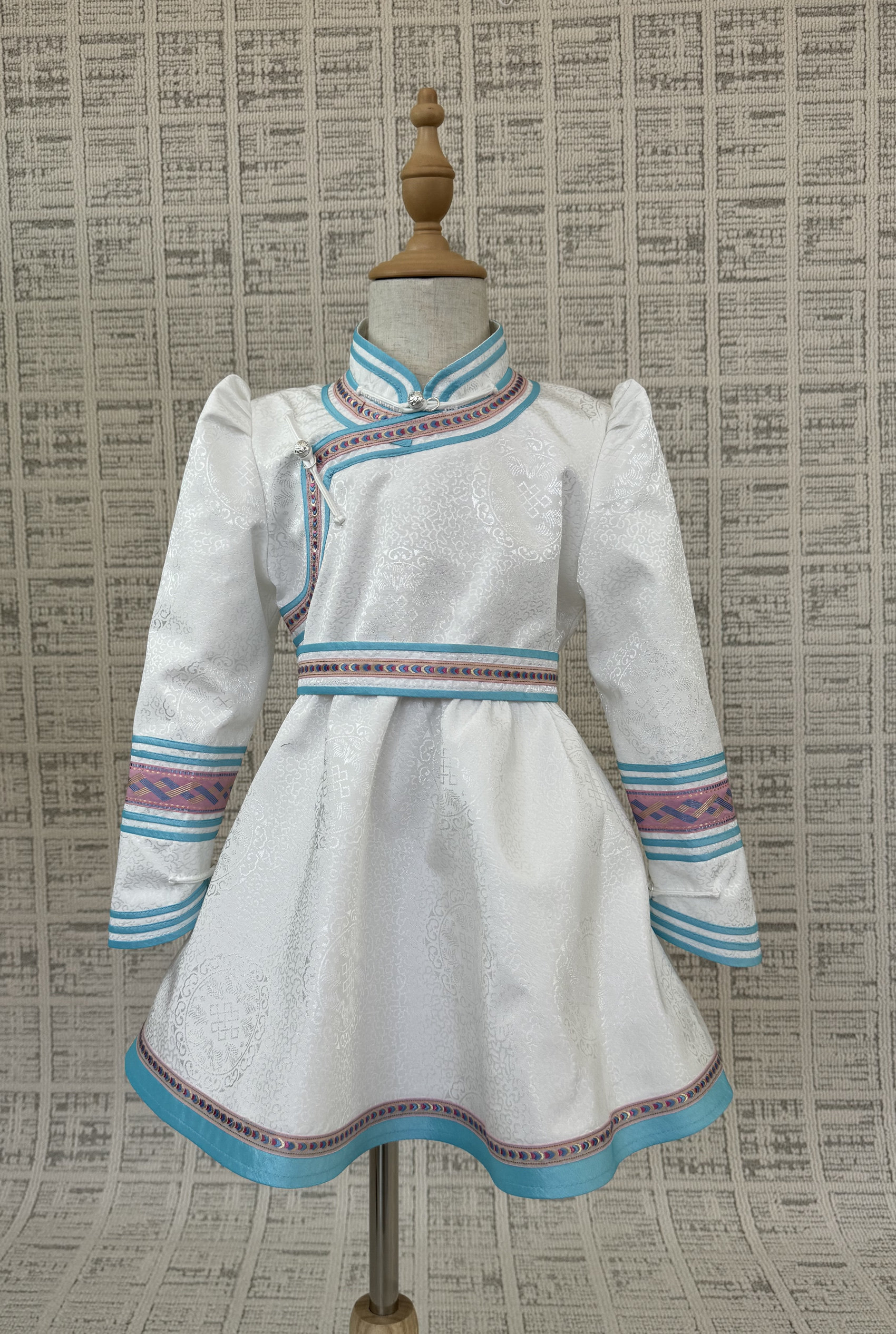 女童蒙古族儿童表演出服装手工女孩蒙古袍四季款日常民族服饰新品