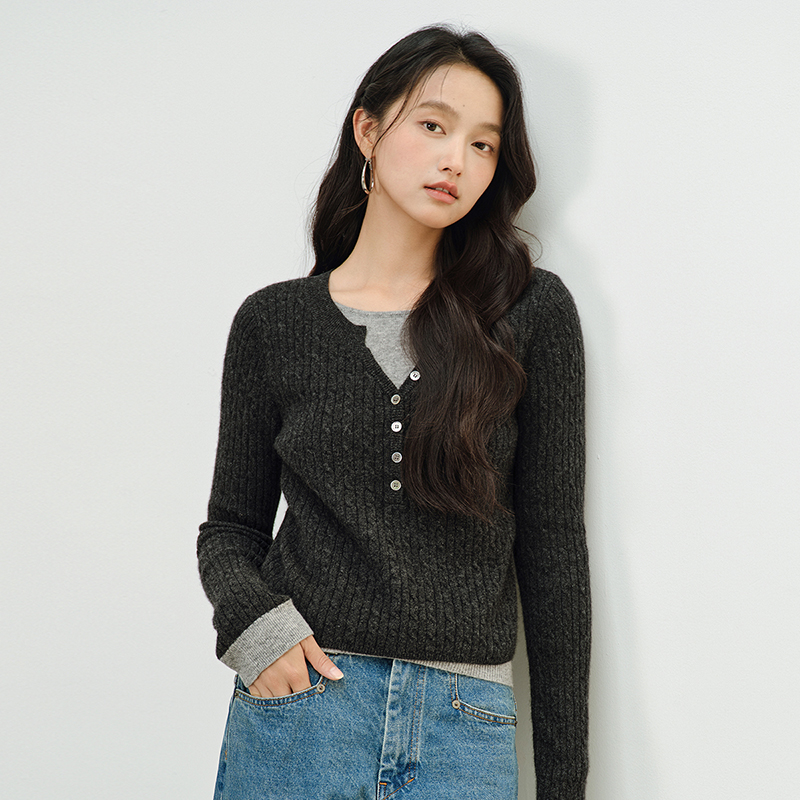 思诺芙德假两件绞花羊绒衫