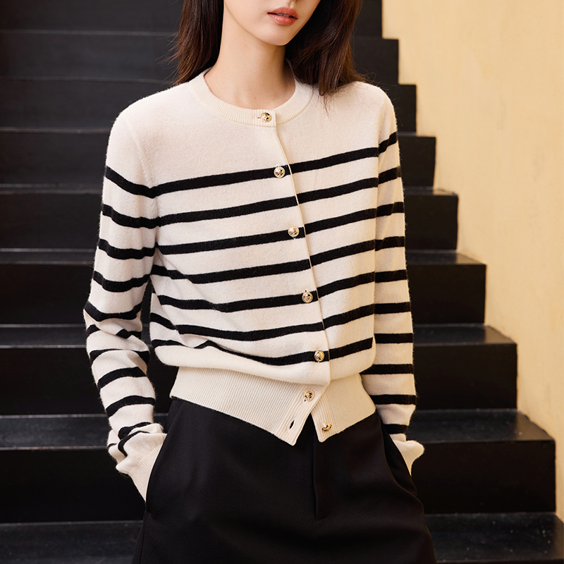 思诺芙德圆领绵羊毛条纹开衫