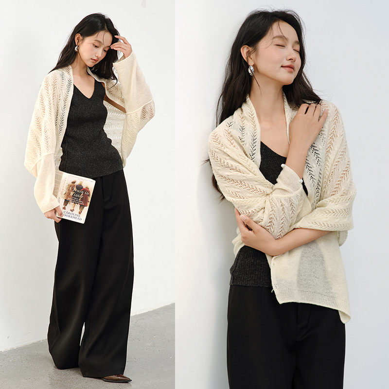 思诺芙德山羊绒镂空绞花两穿披肩