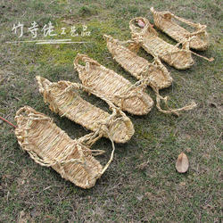 湘西传统农家手工编织草鞋稻草编织红军长征复古草鞋装饰道具凉鞋