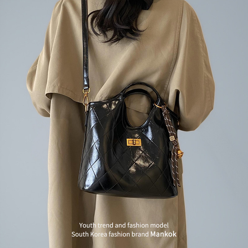 Mankok今年流行爆款包包女2025新款复古百搭通勤斜挎包手提水桶包,箱包皮具/热销女包/男包,通用款女包,淘宝优惠券,粉丝福利购,淘宝优惠卷