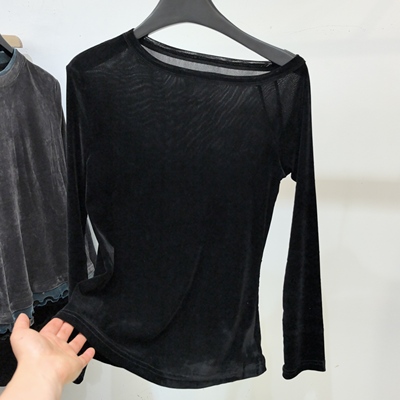 斜领丝绒长袖露肩T恤女